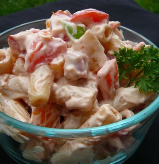 салат из ветчины с макаронами