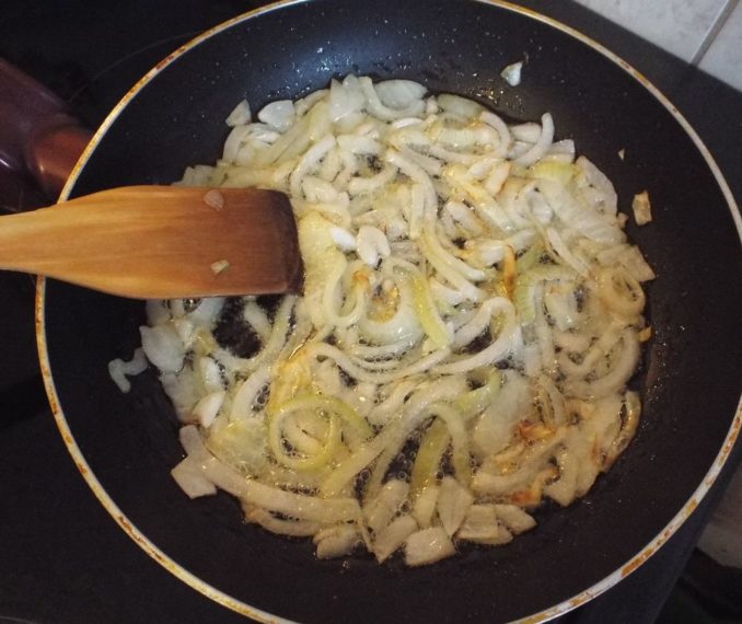Лук жарены