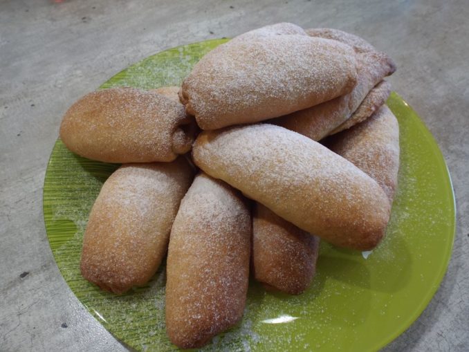 Рогалики с яблоками