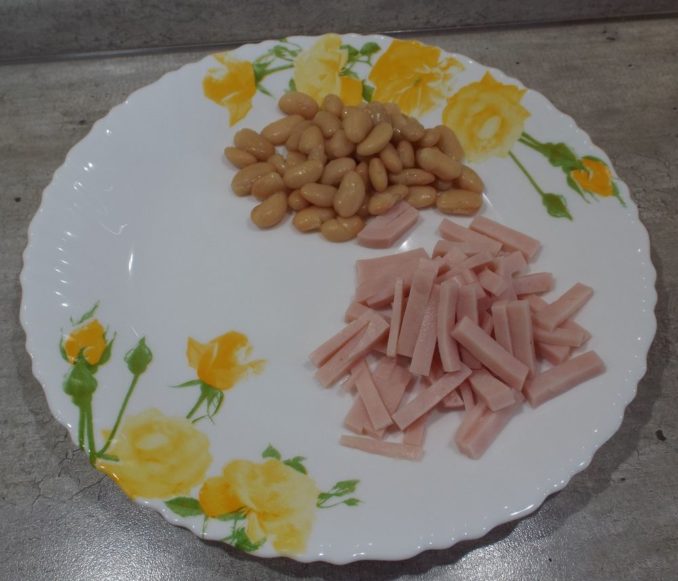 Салат с ветчиной и корейской морковью