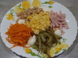 Салат с ветчиной и корейской морковью