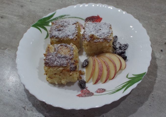 Мокрый манник с молоком