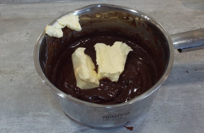 Заварной шоколадный крем
