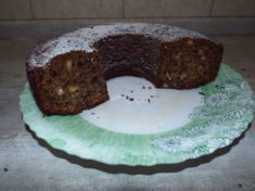 Банановый кекс с орехами