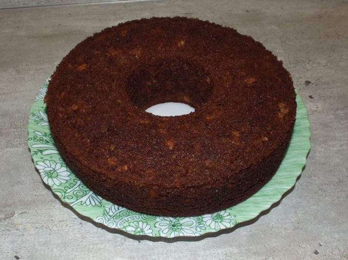 Банановый кекс с орехами