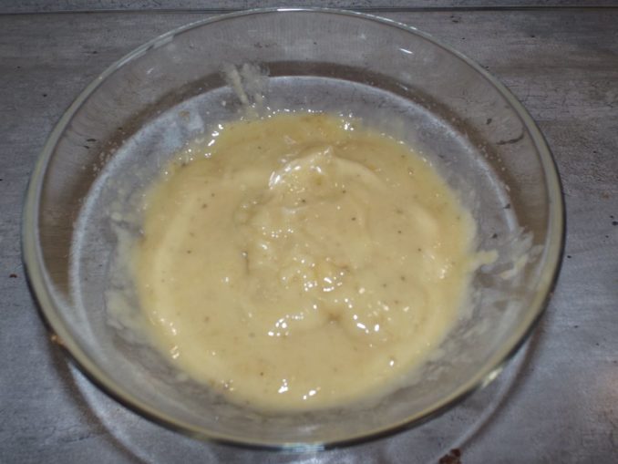Банановый кекс с орехами