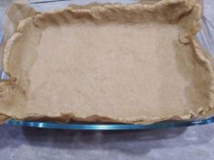 Пирог с творогом и грушей