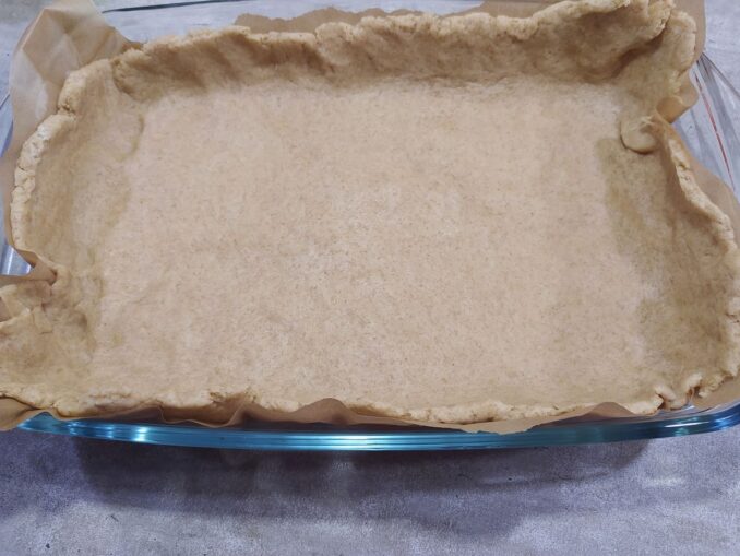 Пирог с творогом и грушей